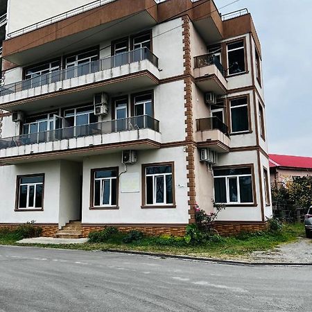 Apartments Nita Батуми Екстериор снимка