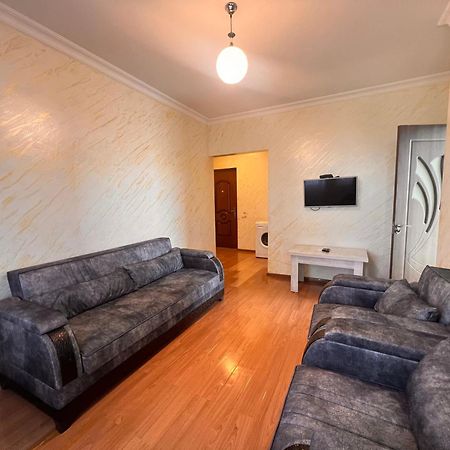 Apartments Nita Батуми Екстериор снимка