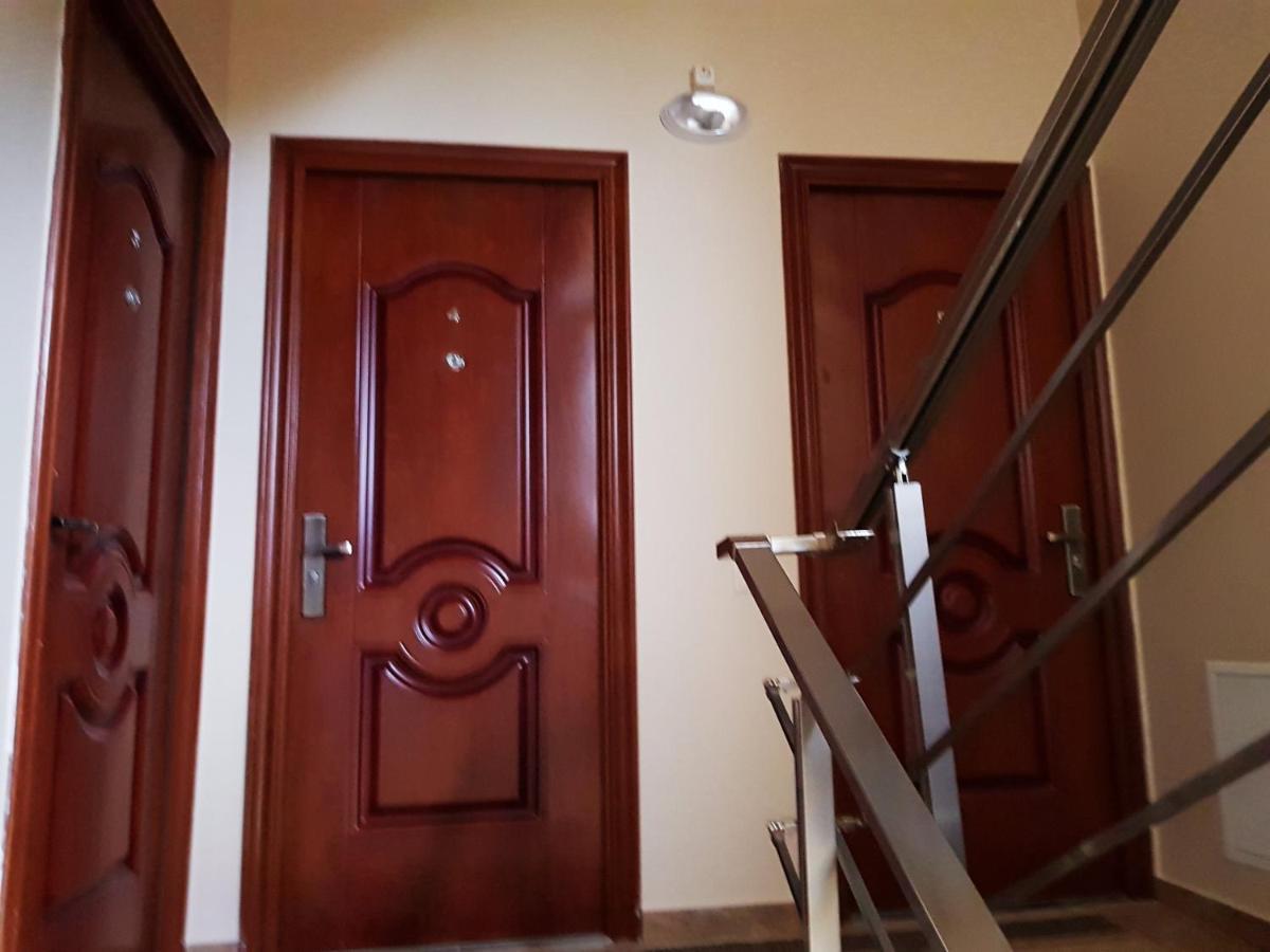 Apartments Nita Батуми Екстериор снимка