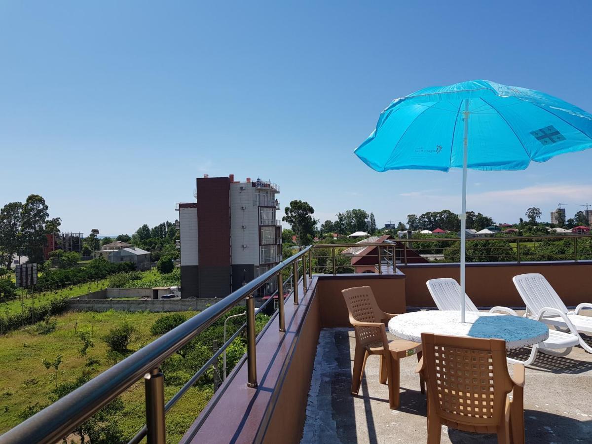 Apartments Nita Батуми Екстериор снимка