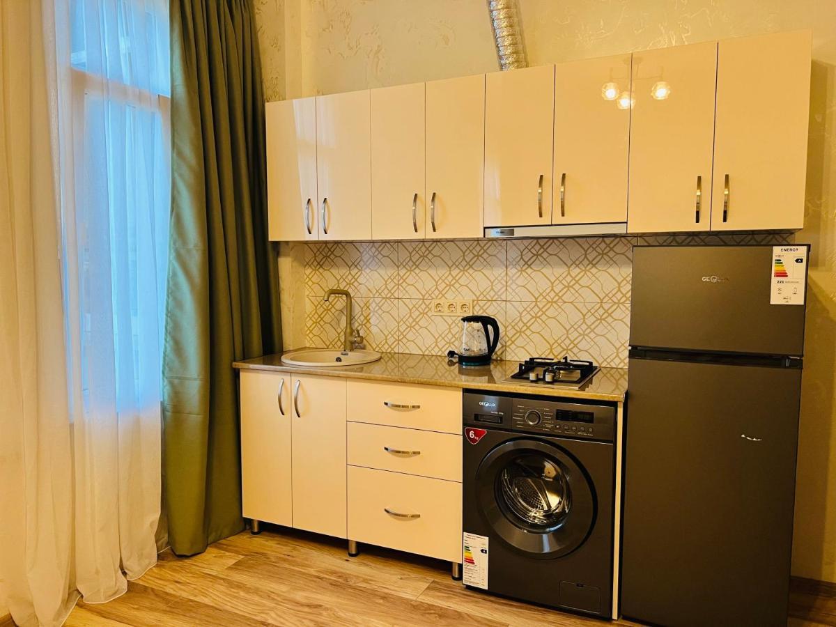 Apartments Nita Батуми Екстериор снимка
