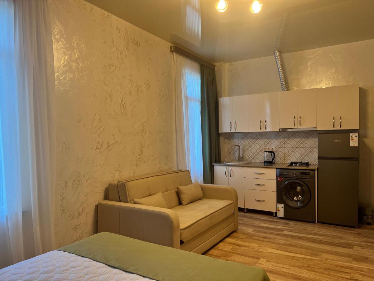 Apartments Nita Батуми Екстериор снимка
