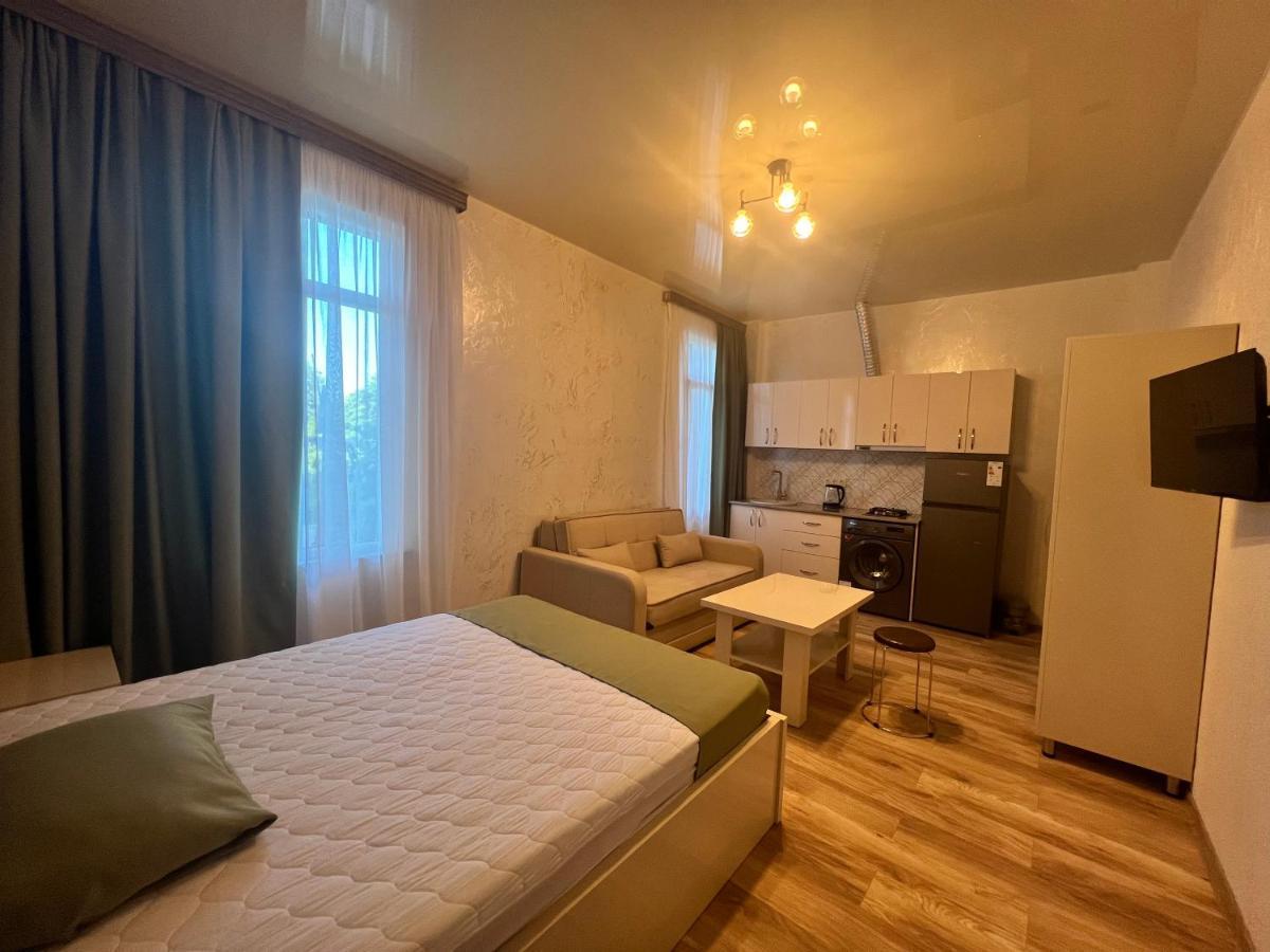 Apartments Nita Батуми Екстериор снимка