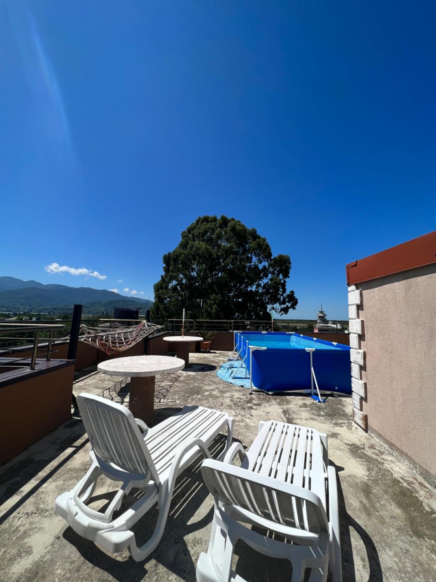 Apartments Nita Батуми Екстериор снимка