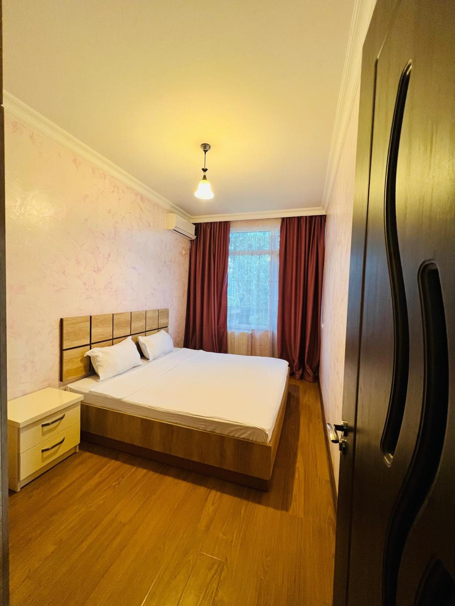 Apartments Nita Батуми Екстериор снимка