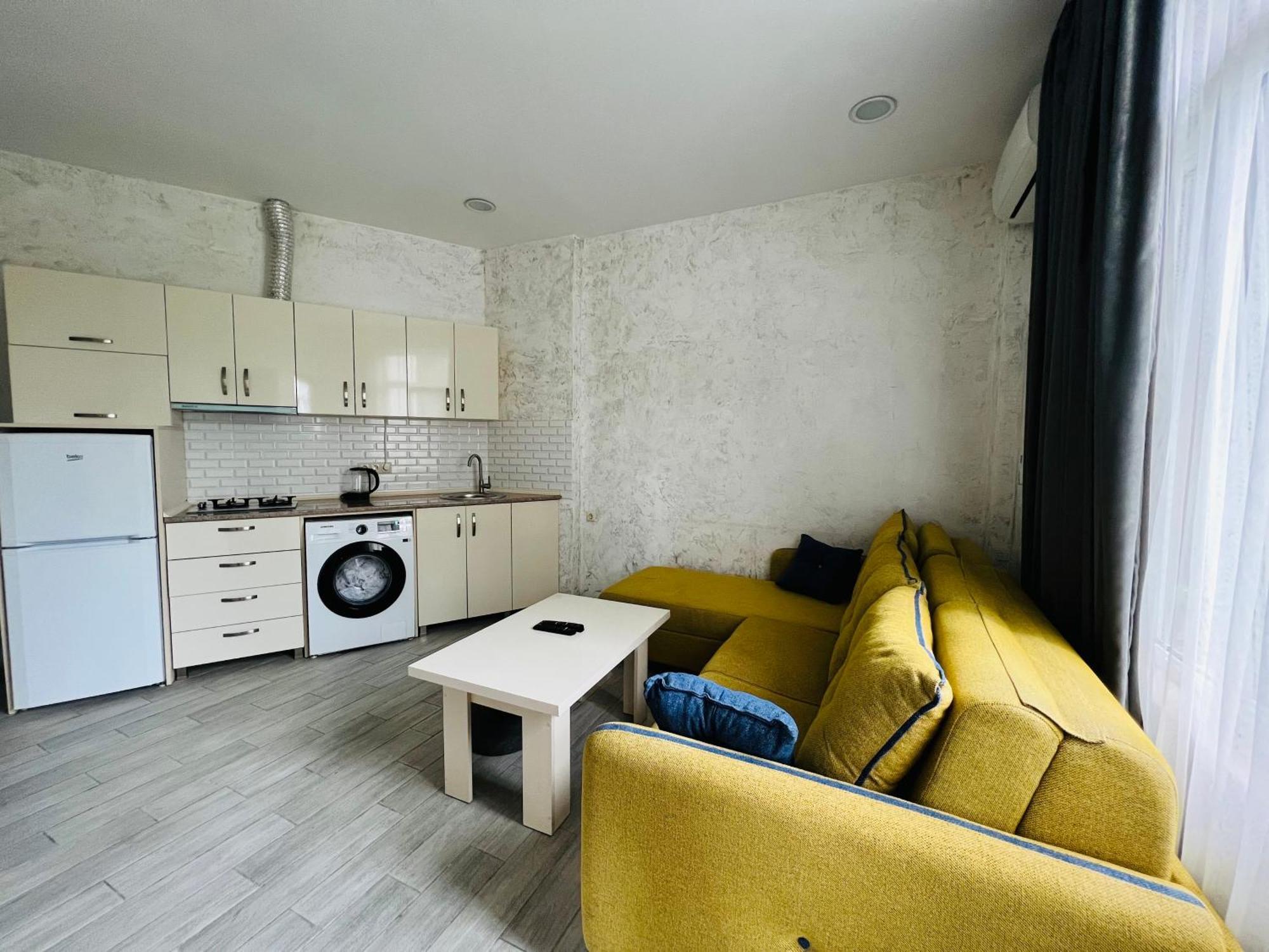 Apartments Nita Батуми Екстериор снимка