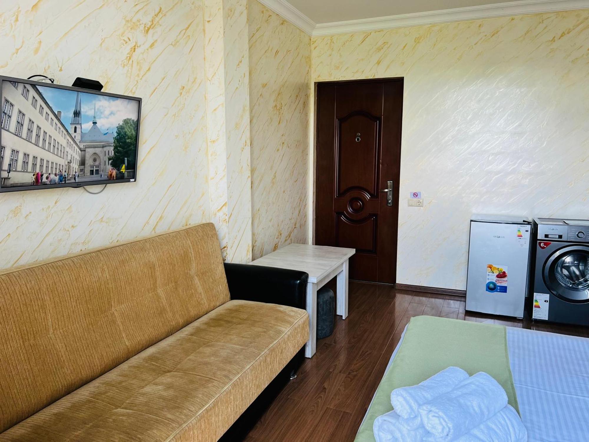 Apartments Nita Батуми Екстериор снимка