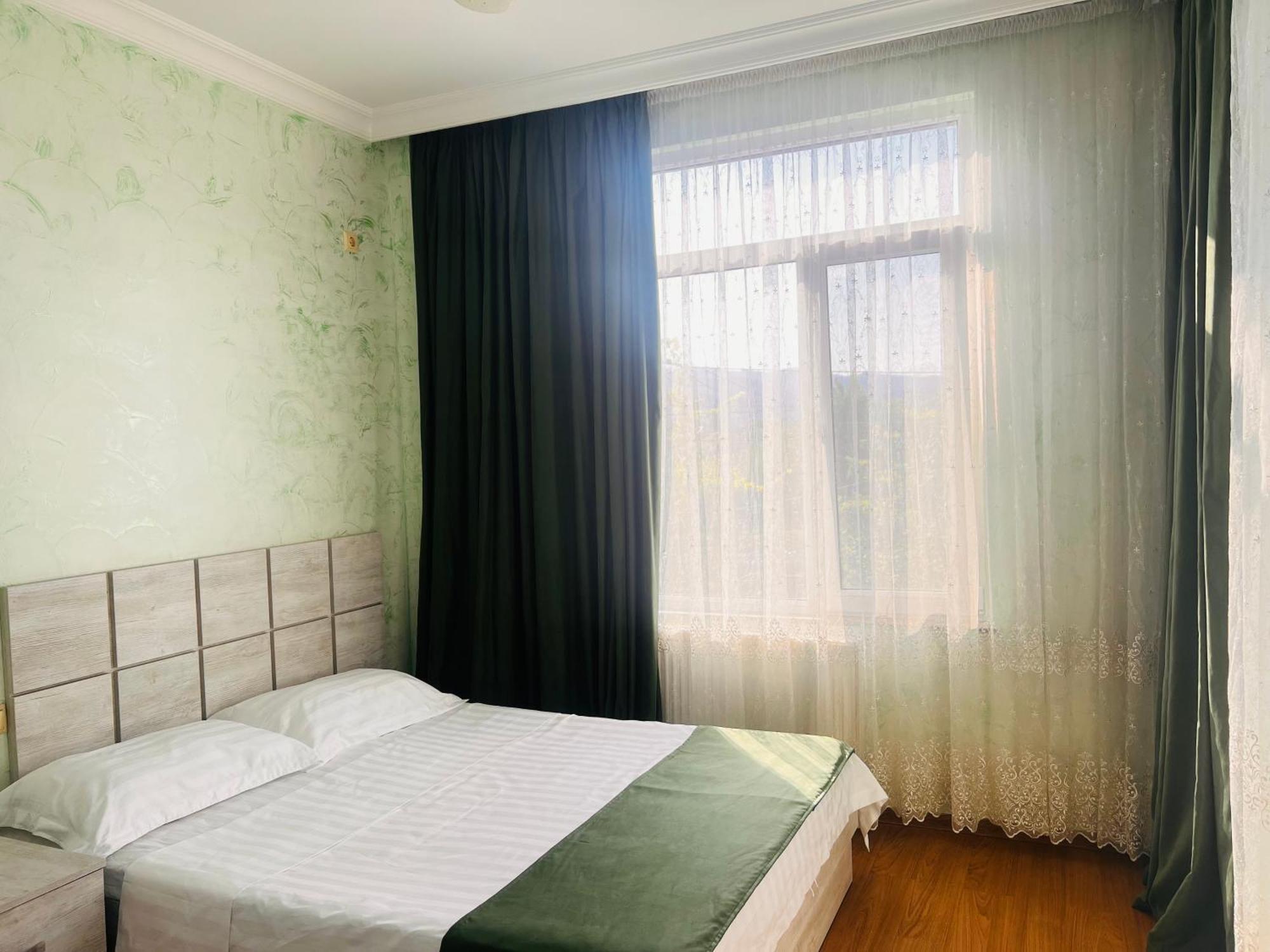 Apartments Nita Батуми Екстериор снимка