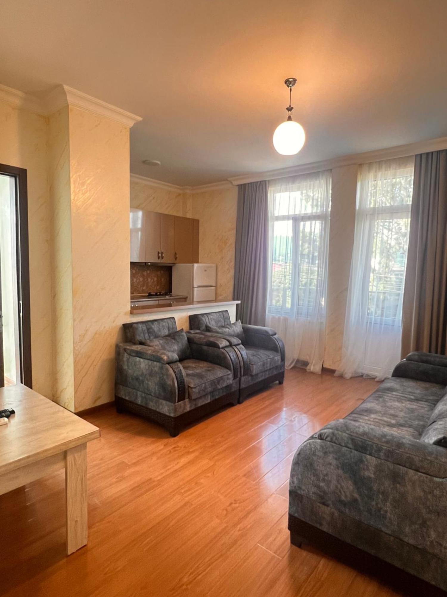Apartments Nita Батуми Екстериор снимка