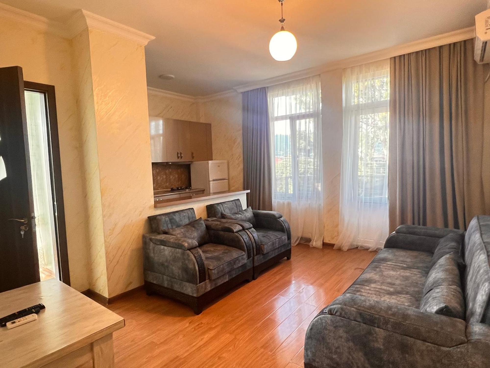 Apartments Nita Батуми Екстериор снимка
